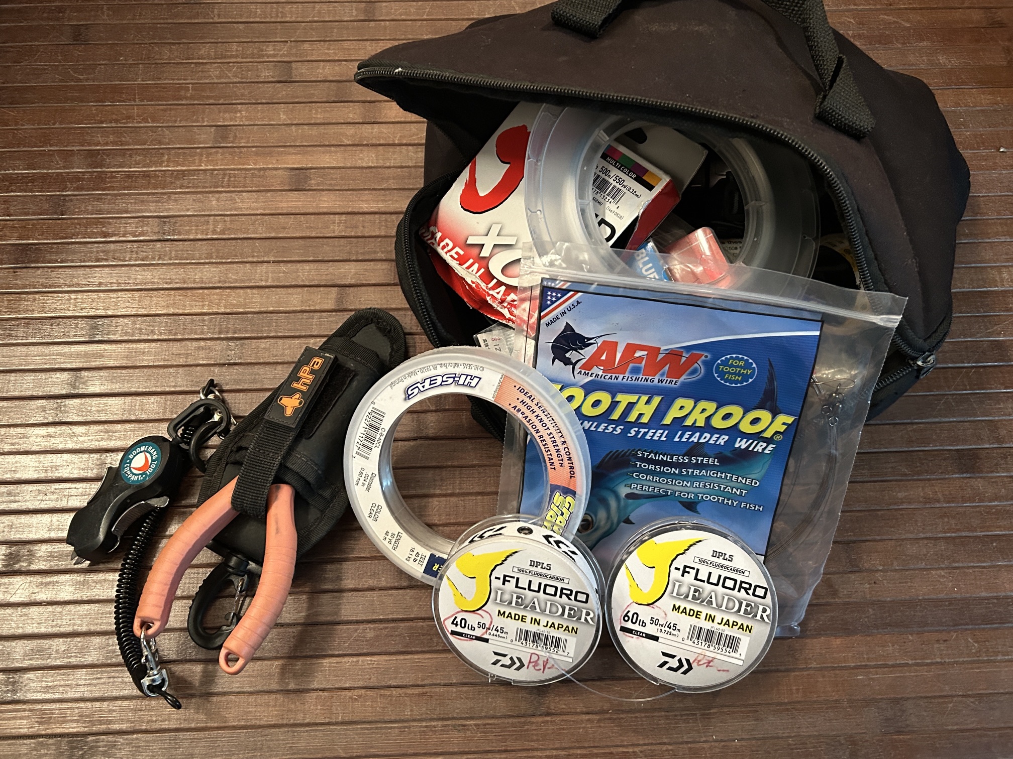 Sac leader fluorocarbone et accessoires